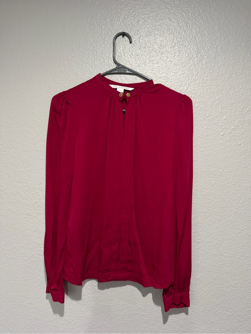Silk Diane Von Furstenberg Womens Long-Sleeve Keyhole Blouse - Berry Red